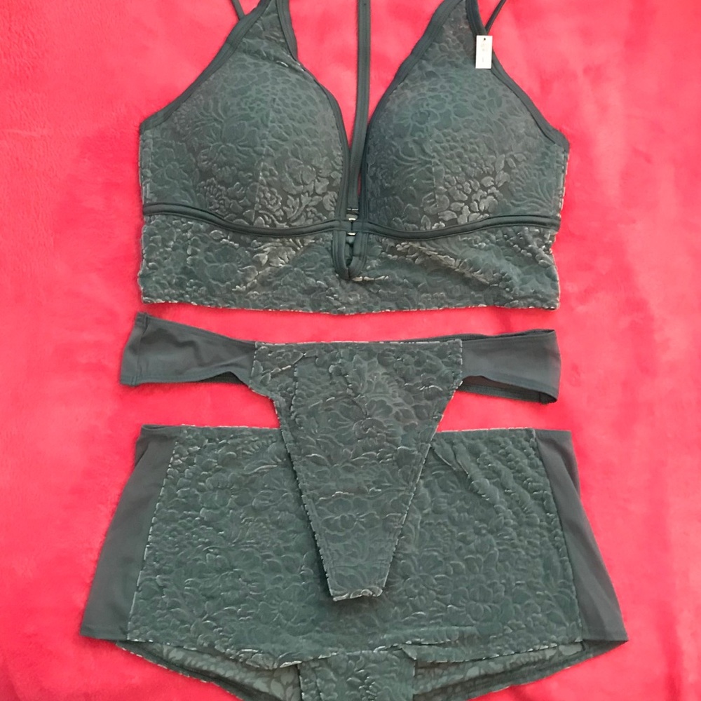VS Pink • Burnout Velvet Bralette & 2 Panties Set